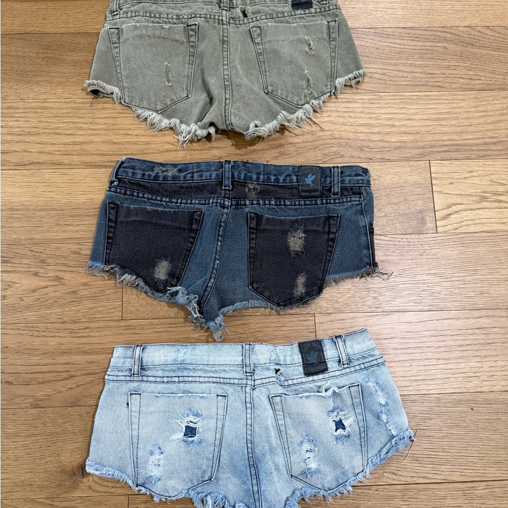 3 pairs of One Teaspoon Distressed Denim Shorts - Picture 2 of 2